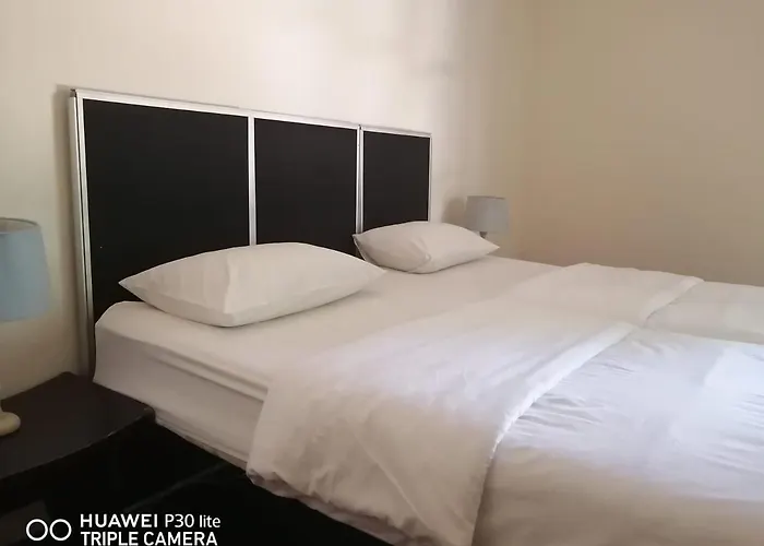 Rosebank Hostel